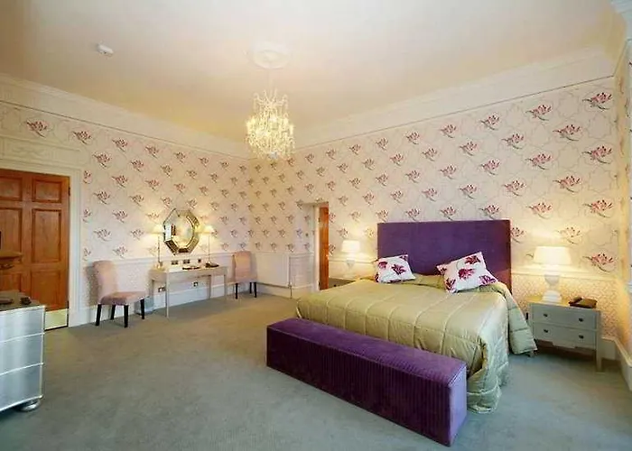 Luxury hotel only: Belleisle House Hotel